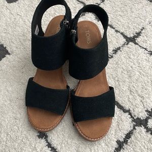 Toms leather open toe sandals